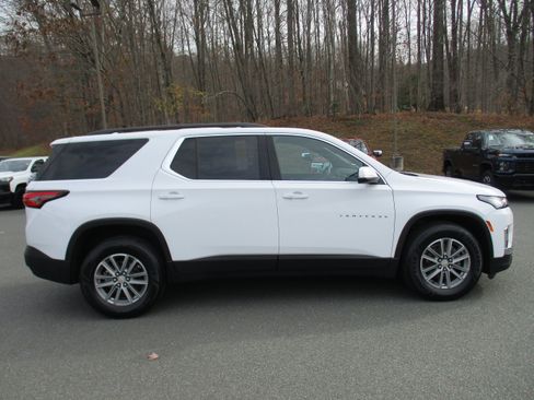 Certified 2023 Chevrolet Traverse LT image 4