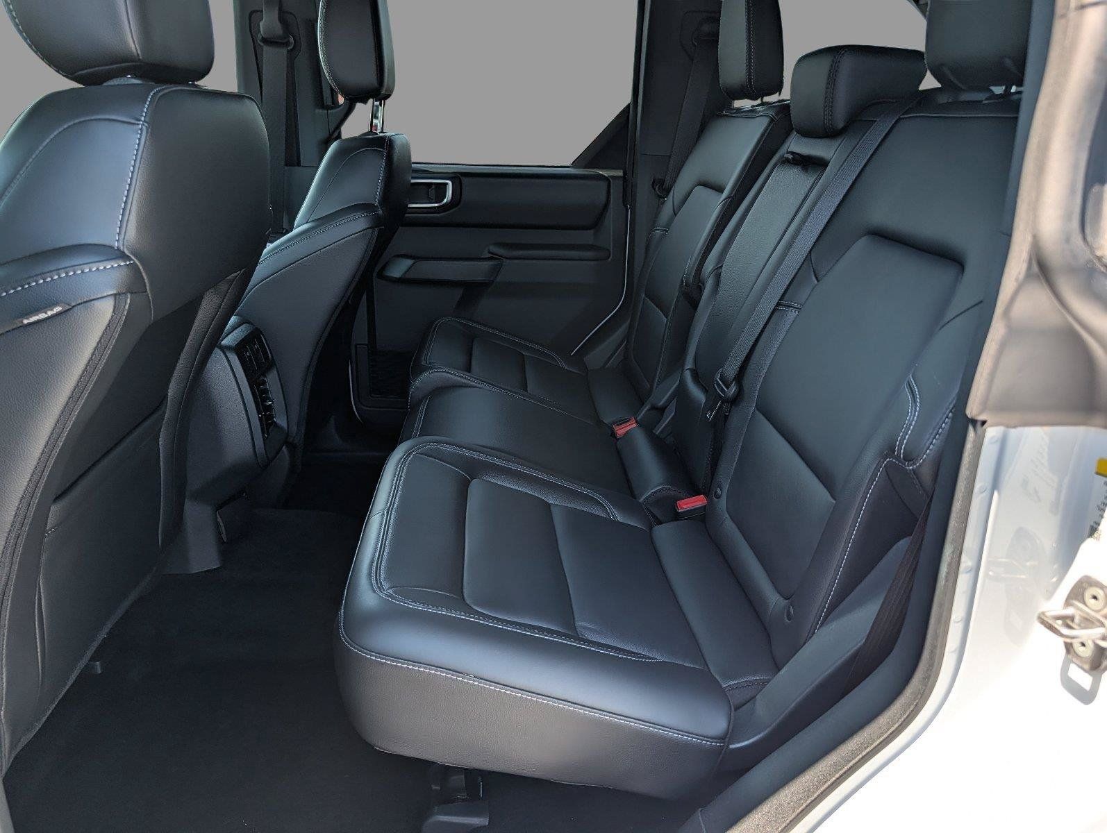Used 2026 Ford Bronco Outer Banks AWD/4WD image 31