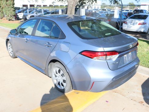 Used 2023 Toyota Corolla LE image 7