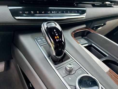 Used 2021 Cadillac Escalade Premium Luxury w/ Driver Assist Tech Package AWD/4WD image 15