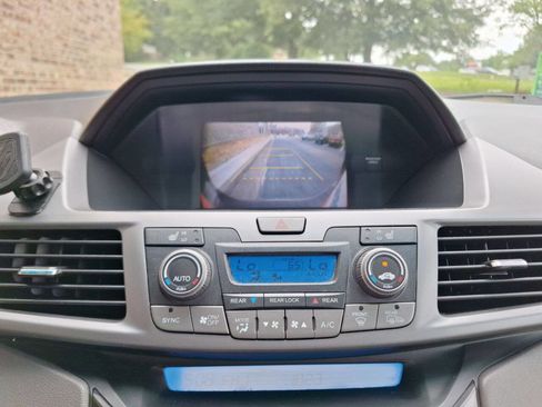 Used 2011 Honda Odyssey EX-L image 17