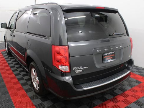 Used 2012 Dodge Grand Caravan SXT image 5