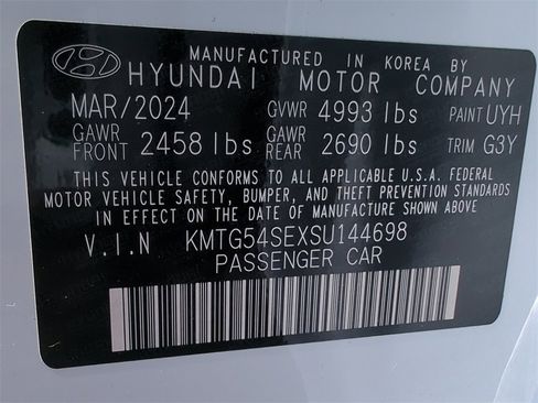 Used 2025 Genesis G70 3.3T Advanced image 24