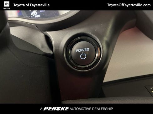 Used 2025 Toyota Sienna LE w/ LE Plus Package image 37