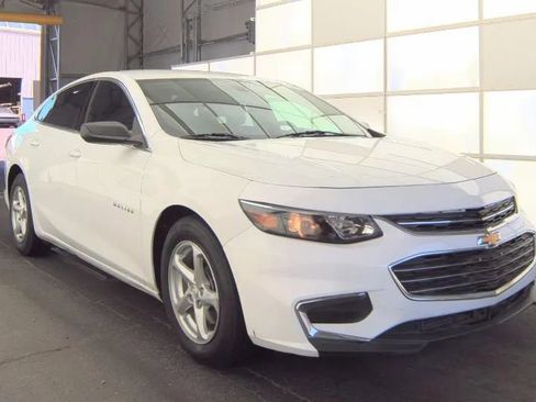 Used 2016 Chevrolet Malibu LS FWD image 3
