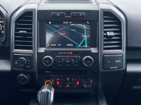 Used 2018 Ford F150 XLT w/ Equipment Group 302A Luxury image 21