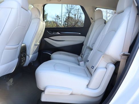 Used 2023 Buick Enclave Essence w/ Experience Buick Package image 8