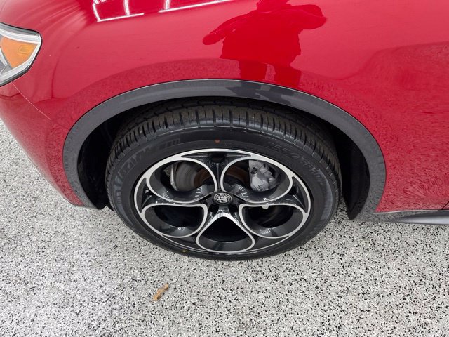 Used 2022 Alfa Romeo Stelvio Ti AWD/4WD image 27
