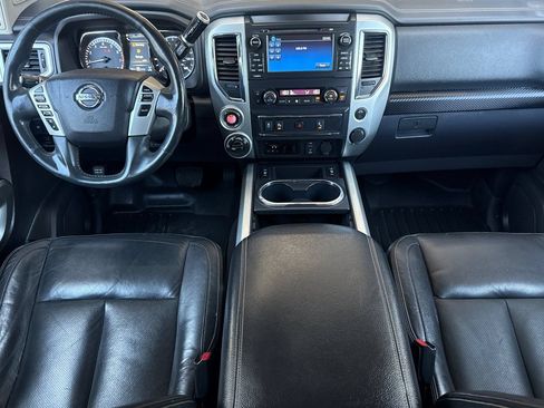 Used 2017 Nissan Titan SL AWD/4WD image 14