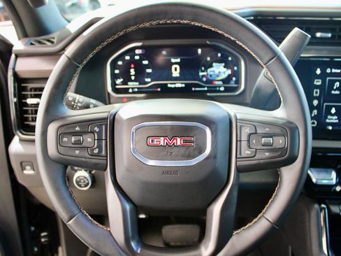 Used 2025 GMC Sierra 2500 AT4 w/ Technology Package image 25