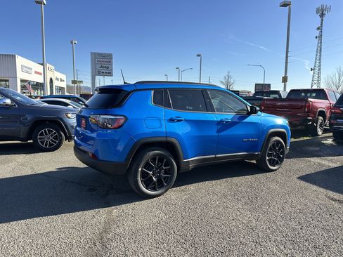 New 2026 Jeep Compass Latitude image 6