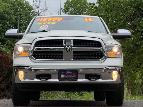 Used 2016 RAM 1500 Laramie w/ Convenience Group AWD/4WD image 2