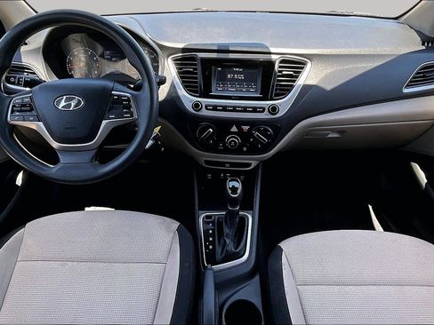 Used 2022 Hyundai Accent SE w/ Cargo Package FWD image 14