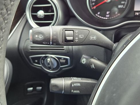 Used 2019 Mercedes-Benz GLC 350e 4MATIC image 22