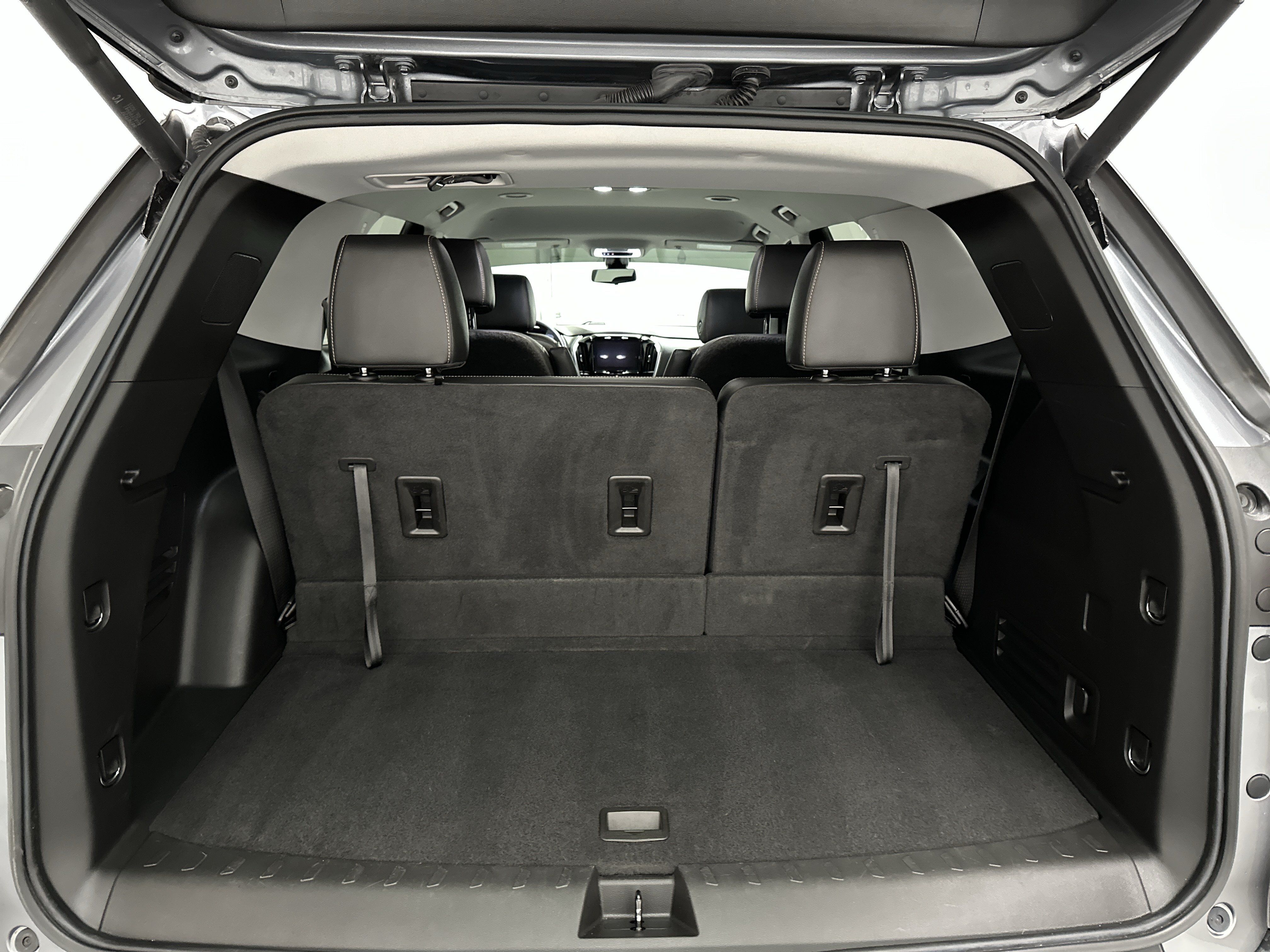 Used 2021 Chevrolet Traverse RS AWD/4WD image 14