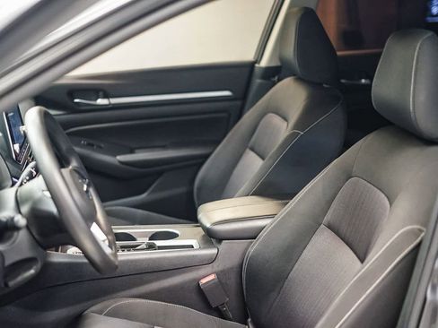 Used 2022 Nissan Altima 2.5 SV image 16