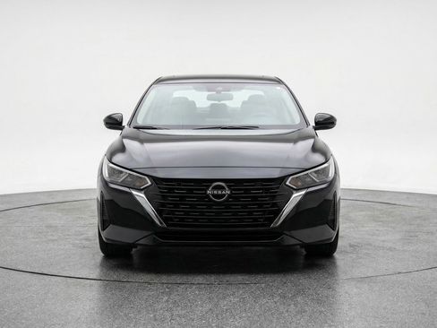 Used 2025 Nissan Sentra SV FWD image 2