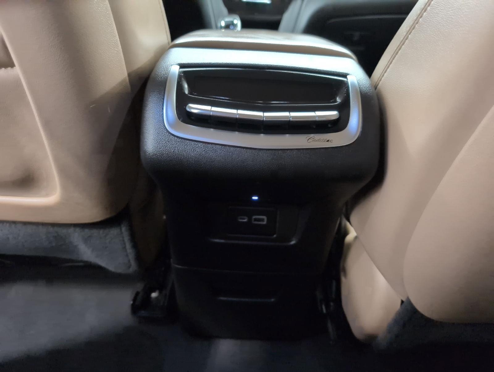 Used 2020 Cadillac XT6 Premium Luxury w/ Platinum Package AWD/4WD image 22