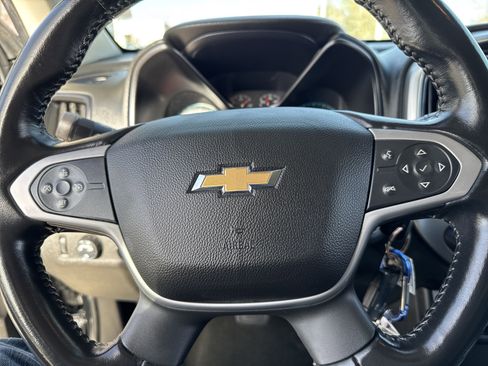 Used 2018 Chevrolet Colorado LT image 14