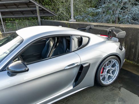 Certified 2025 Porsche 718 Cayman GT4 RS image 20