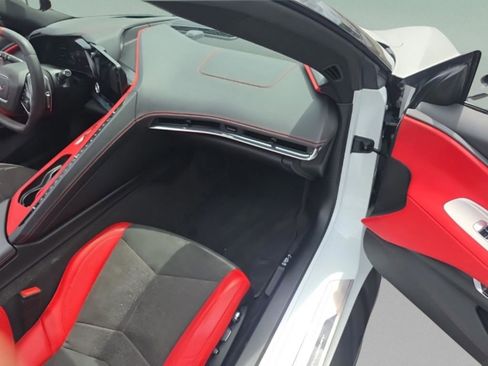 Used 2020 Chevrolet Corvette Stingray Preferred Conv w/ 2LT Preferred Equipment Group RWD image 20