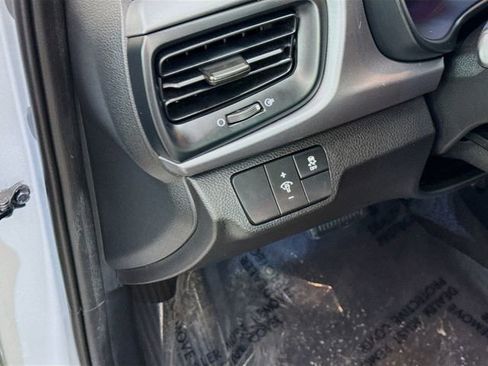 Used 2023 Kia Rio S image 12