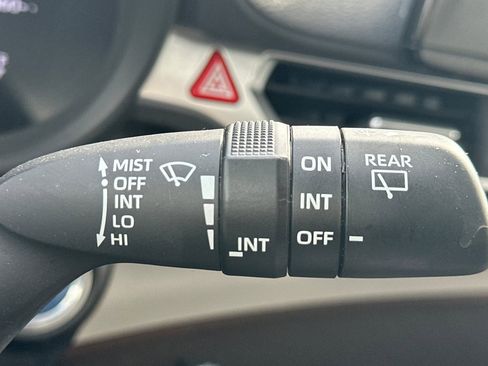 Used 2023 Toyota Sienna XLE image 40