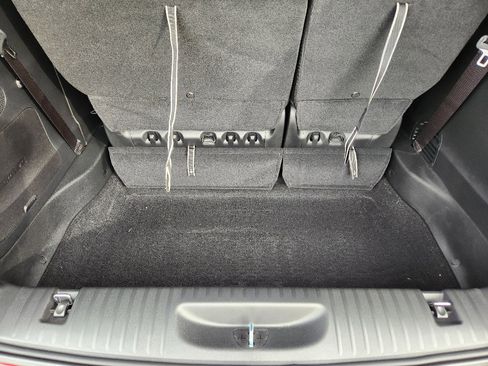 New 2026 Chrysler Pacifica Limited w/ Uconnect Theater Family Group image 22