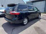 Used 2017 Toyota Sienna LE image 5