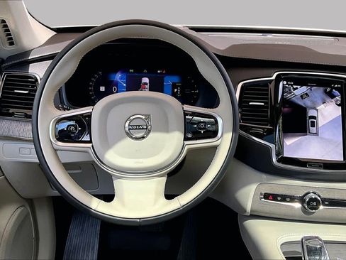 Used 2025 Volvo XC90 T8 Ultra w/ Protection Package Premier AWD/4WD image 6