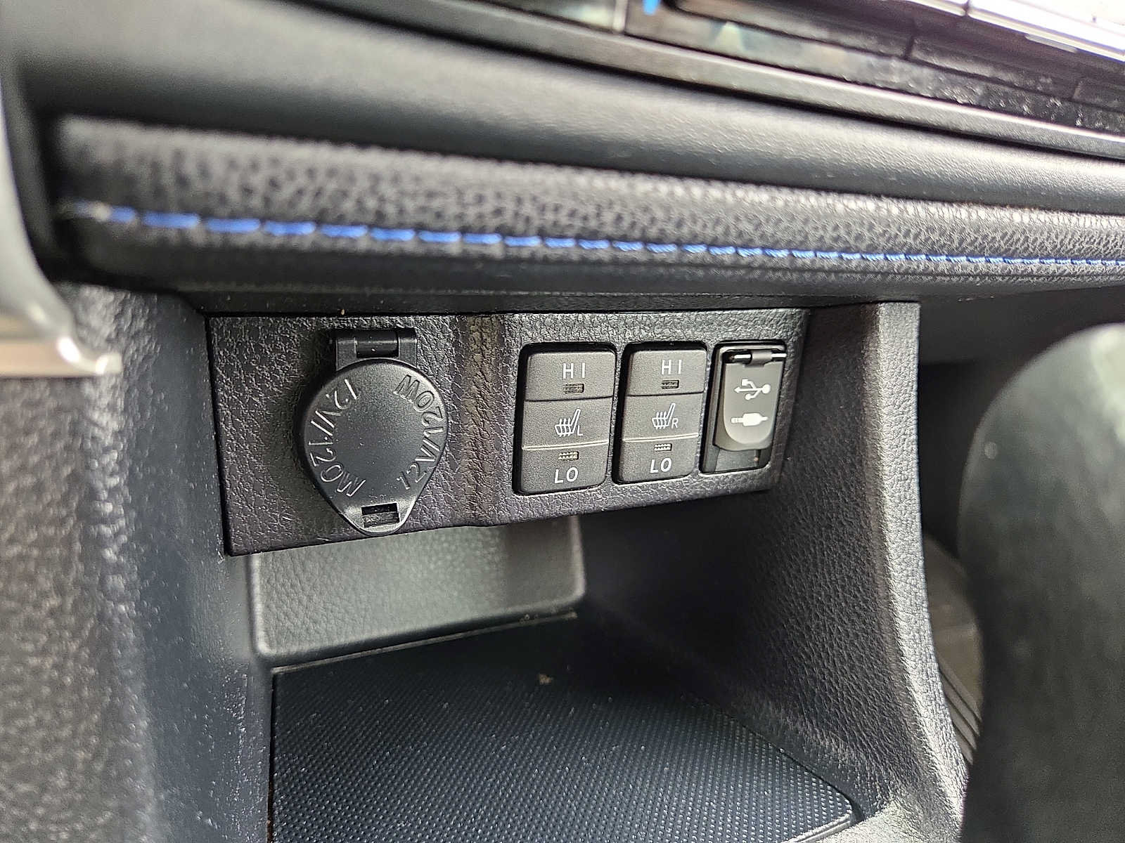 Used 2018 Toyota Corolla XSE FWD image 25