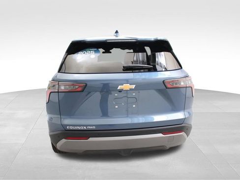 Certified 2025 Chevrolet Equinox LT AWD/4WD image 8