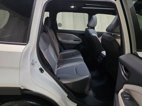 Certified 2025 Subaru Forester Premium image 33