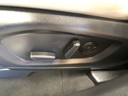 Used 2025 Ford Explorer Platinum w/ LUX Leather Package image 11