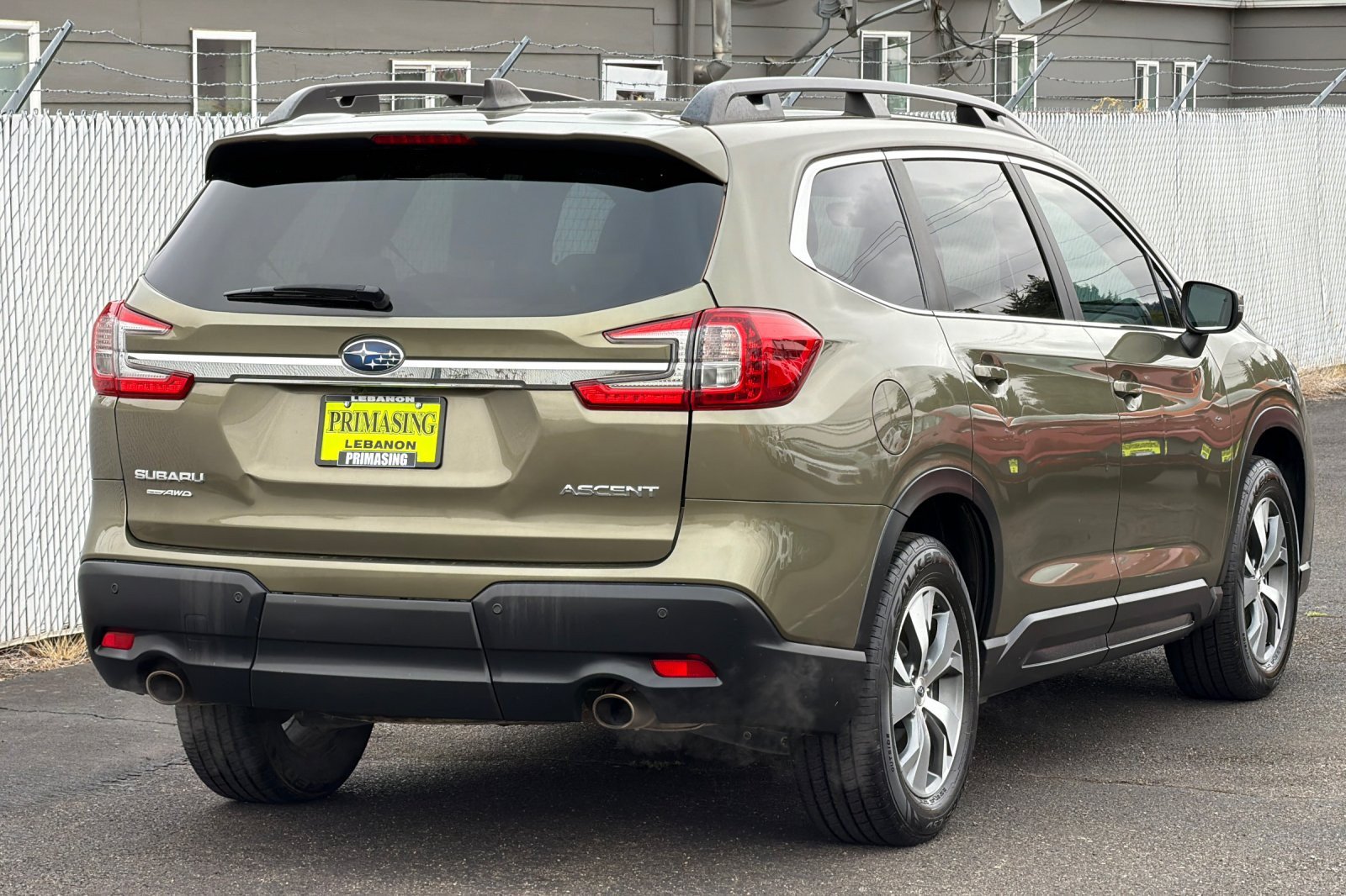 Used 2023 Subaru Ascent Premium w/ Convenience Package AWD/4WD image 4