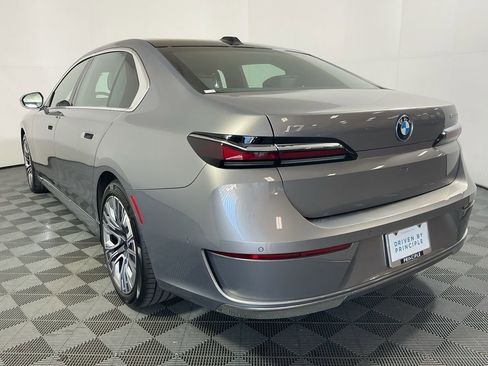 Certified 2024 BMW i7 eDrive50 image 6