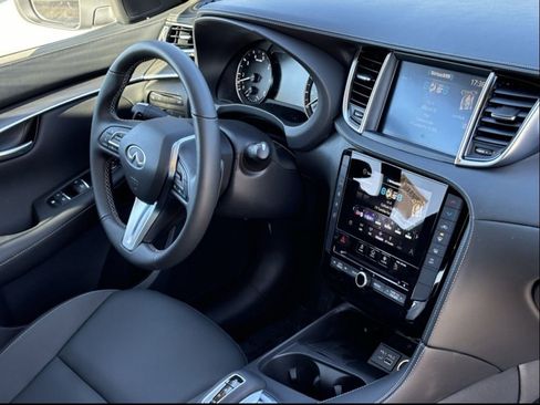 New 2025 INFINITI QX50 Pure image 27