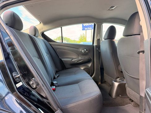 Used 2014 Nissan Versa SV FWD image 17