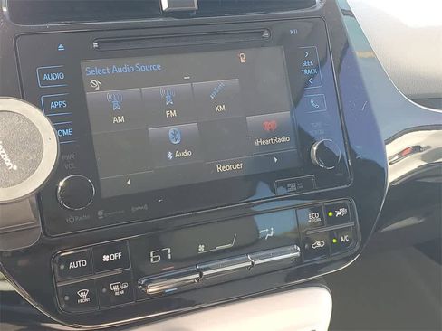 Used 2016 Toyota Prius Four image 28