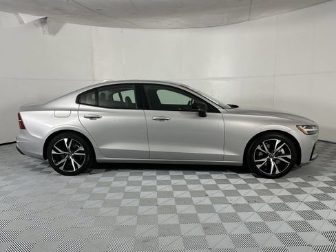 Used 2023 Volvo S60 B5 Core AWD/4WD image 9