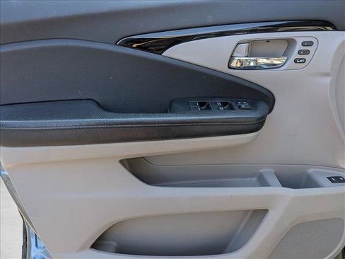 Used 2017 Honda Pilot Elite image 10