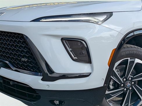 New 2025 Buick Enclave Sport Touring w/ Super Cruise Package image 8