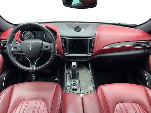 Used 2022 Maserati Levante Modena image 16