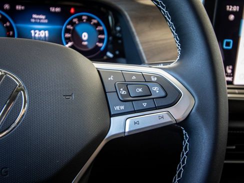 New 2026 Volkswagen Atlas SE image 33