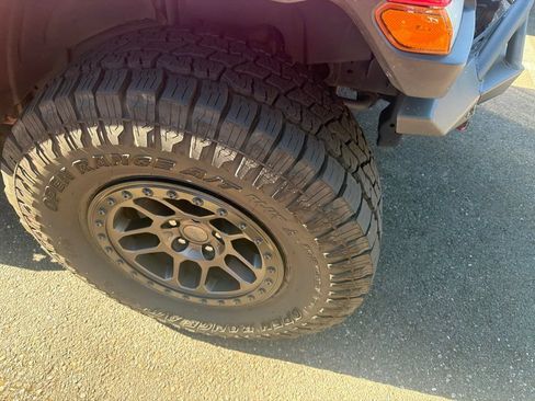 Used 2021 Jeep Wrangler Unlimited Rubicon w/ Xtreme Recon 35" Tire Package AWD/4WD image 7