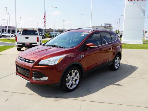 Used 2016 Ford Escape Titanium image 4
