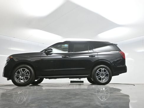 Used 2025 Ford Expedition Active RWD image 59