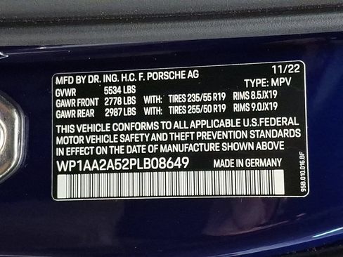 Used 2023 Porsche Macan AWD/4WD image 25