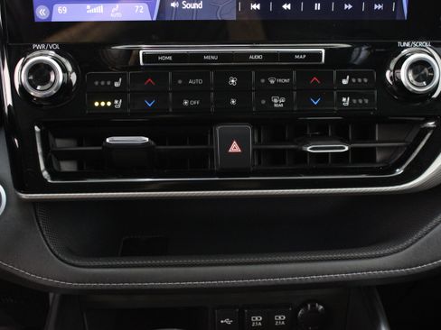 Used 2020 Toyota Highlander Platinum AWD/4WD image 20