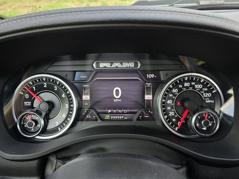 Used 2022 RAM 1500 Laramie w/ Sport Appearance Package AWD/4WD image 31